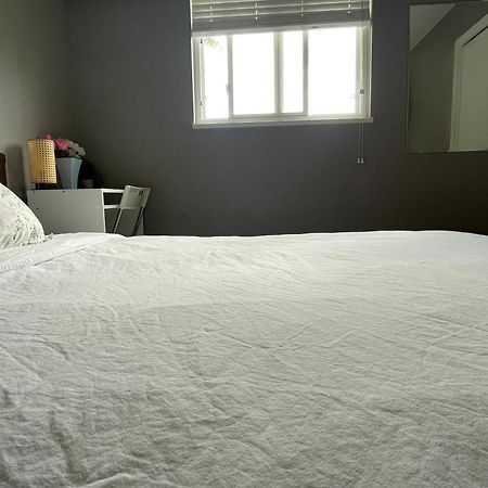 Private Room With Queen Bed In Richmond 202 Экстерьер фото